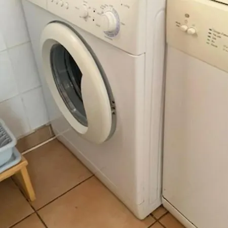 Climatisée Avec Piscine, Parking Et Terrasse à 450m De La - Fr-1-607-17 Agde