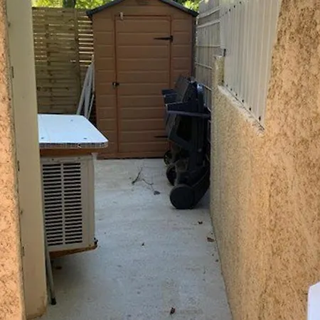 Casa de Férias Climatisee Avec Piscine, Parking Et Terrasse A 450m De La - Fr-1-607-17